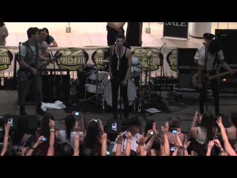 Hot Chelle Rae performs Teenage Dream at Emerald Square Mall