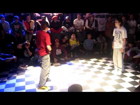 Perla vs. Frankie J - popping quarterfinal, Funkinstylez UK Qualifier, 2011