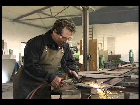 Stahl Art Düsseldorf. Feuer und Stahl, Hammer und Amboss