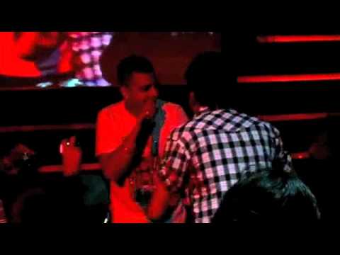 Fan goes wild at Juggy D show!