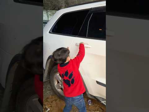كسرتلو السيارة لبابا:😱