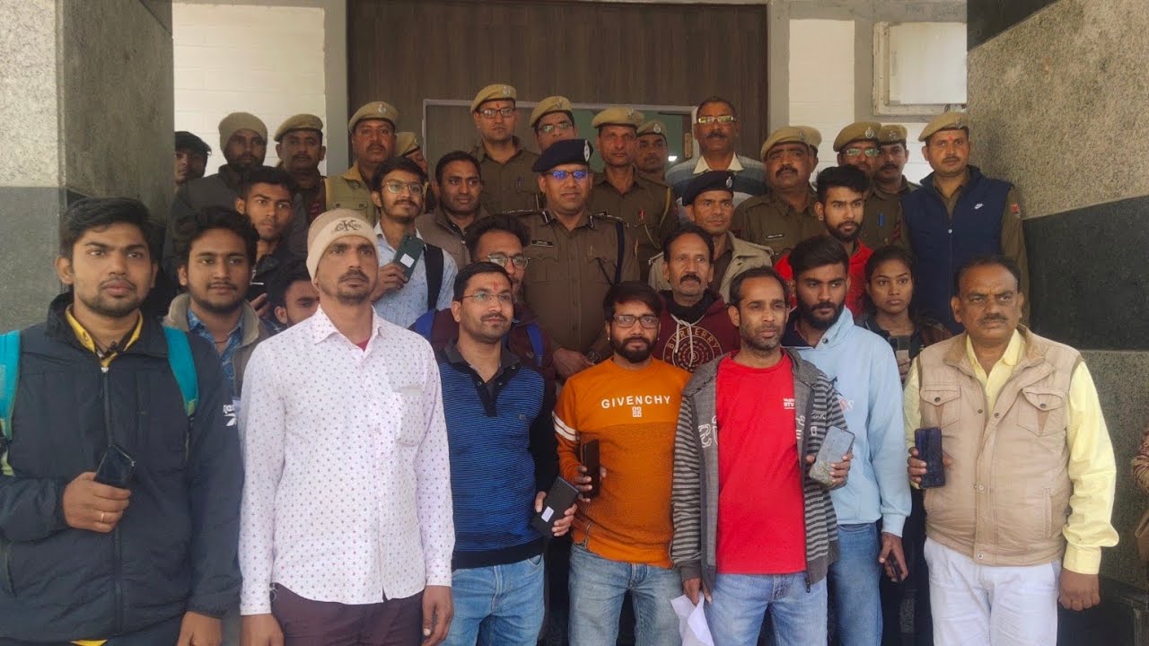 एसपी के नेतृत्व में जिले में चोरी हुए मोबाइल लौटाए गए, लोगों के चेहरे पर आई हंसी