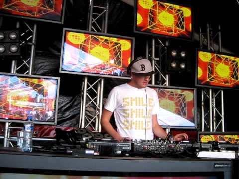 Bart B More live @ Super You & Me, Bloemendaal (HQ)