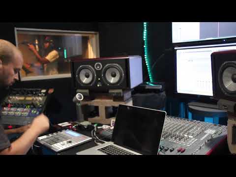 Ras Illy at Central Root with Diles