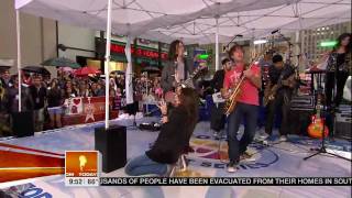 Miley Cyrus - Kicking And Screaming - TodayShow (HD)