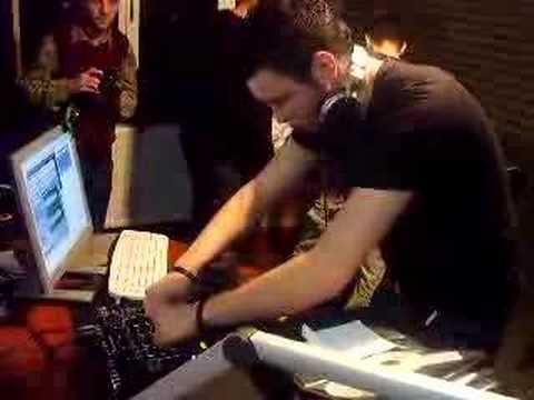 APEX live @ Global Beats