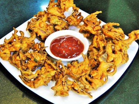 कुरकुरीत कांदा भजी  | Kanda Bhaji | Crispy Onion Pakoda | Madhurasrecipe