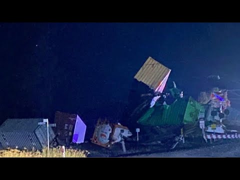 Freight train derails on Queensland's central coast