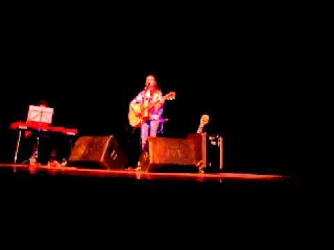 Ana Free sings Use Somebody - Benedita