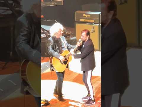 Ringo Starr teasing Steve Lukather (Toto) 9/9/2023 Los Angeles California