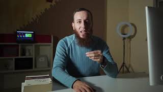 صورة بابا الفاتيكان يضرب امرأة حاولت مصافحته (تعليق ومقارنة)