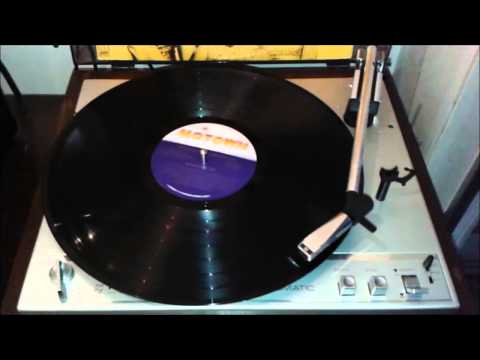 The Marvelettes - I'll keep holding on