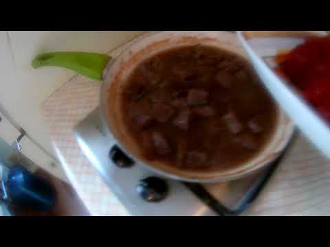 Лосятина под сметанно - томатным соусом с луком & картофель