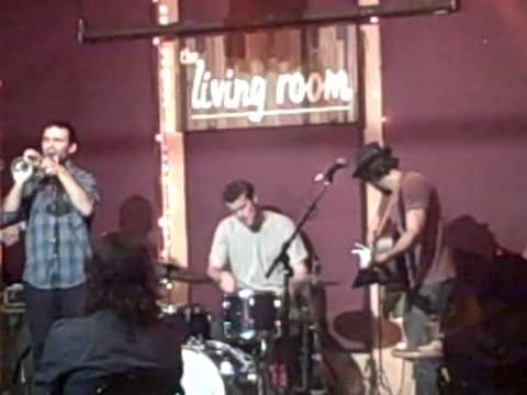 Stephen Warwick & the Secondhand Stories - Keep On - @ The Living Room, live May 17, 2011