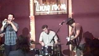 Stephen Warwick & the Secondhand Stories - Keep On - @ The Living Room, live May 17, 2011