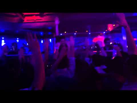 Tim Mason ending his set @ Queen Club, Paris