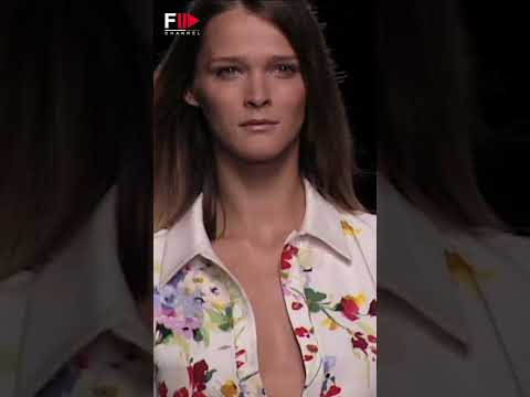 Vintage in Pills VALENTINO Spring 2002 - Fashion Channel #shorts