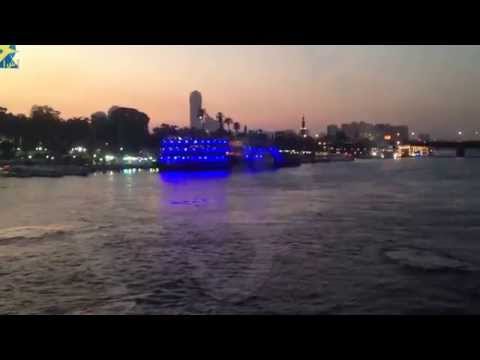 شاهد ليل مدينة القاهرة ونيلها وشوارعها وزحامها