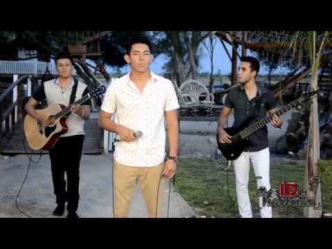 Estilo 40 - Alejate (En Vivo 2016)