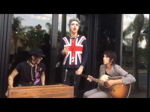 Palaye Royale - Dying In A Hot Tub (Acoustic Show 09-01-2017)