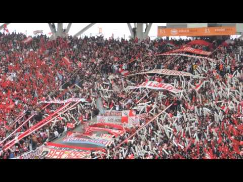 "" El lobo, ya volvió..." / Estudiantes 1- Gimnasia 1. Torneo Inicial 2013" Barra: Los Leales &bull; Club: Estudiantes de La Plata