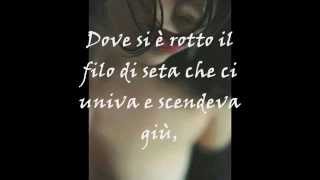 Un filo di seta negli abissi