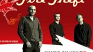 The Fire Theft: &quot;Uncle Mountain&quot;, en estudio, año 2003.