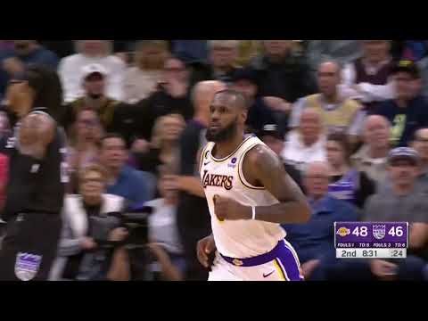 LEBRON JAMES BLOCK AND FASTBREAK DUNK AGAINTS SACRAMENTO KINGS