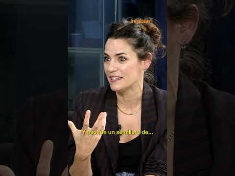 María Laura Santillan with Pilar Gamboa: "When I handed out the prizes on the card, they got nerv...