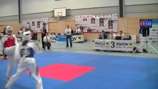 preview picture of video 'Gökce Karapinar Kampf-1 Taekwondo Türk SV Bobingen TKD 13.12.14'