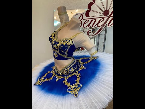 Stage costume P 1532 - video 3