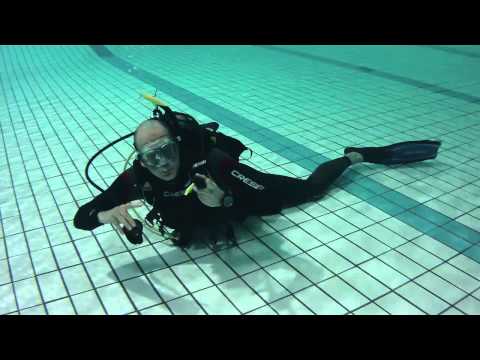 PADI Divemaster IDC Skill 12: Neutrale Tarierung - mittels Mund