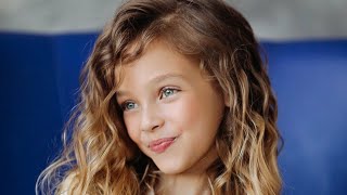 Anna Pavaga  - Beautiful little girl