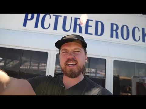 Going on the Classic Tour with Pictured Rocks Cruises