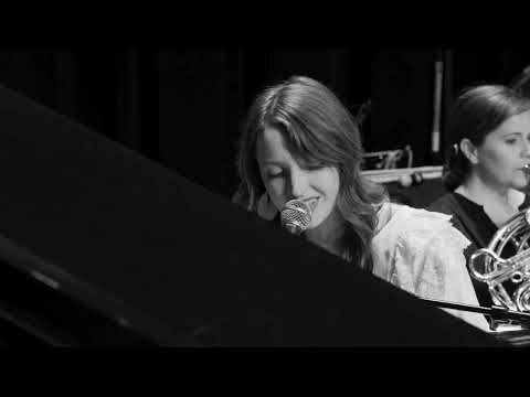 Lizzie Weber - Heart-Shaped Box (Live in Seattle, WA)