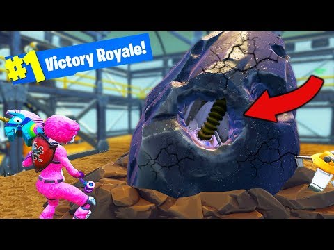 THE METEOR IS *HATCHING* - Fortnite Battle Royale