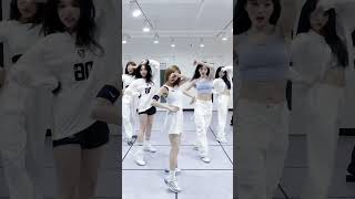 Download lagu Loossemble 'Sensitive' Dance Practice Mirrored #shorts mp3