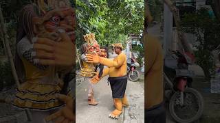 Download lagu Bety Changes Her Mask to a Blind Clown mp3