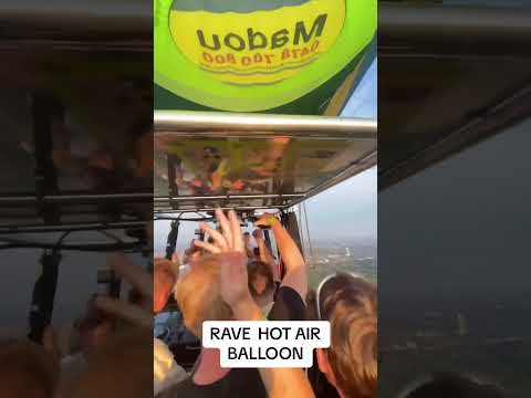 What a place to rave Jaques Raupé x Felix Harrer credits: salvogarroofficial #rave #viral #dance