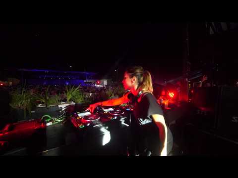 Deborah De Luca - Nothing Matters - Mark Knight. Skin - LA ESTACION, Còrdoba