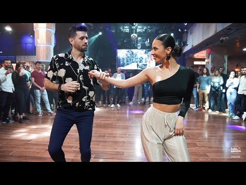 Veterana Prince Royce y Elvis Martinez | Daniel y Tom Bachata Dancing