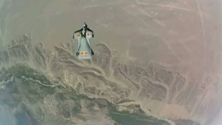 Skydivers fly at 118mph over Peru Nazca lines