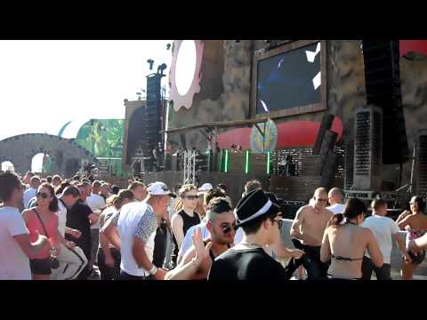 Harmony of Hardcore 2012 @ Festivalterrein de Rost, Erp - Amnesys vs Mad Dog - Intro