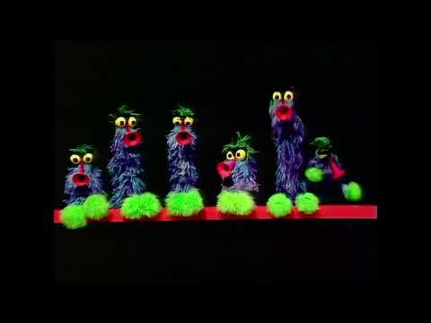 The Muppet Show - 403: Shields & Yarnell - “Little Brown Jug” (1979)