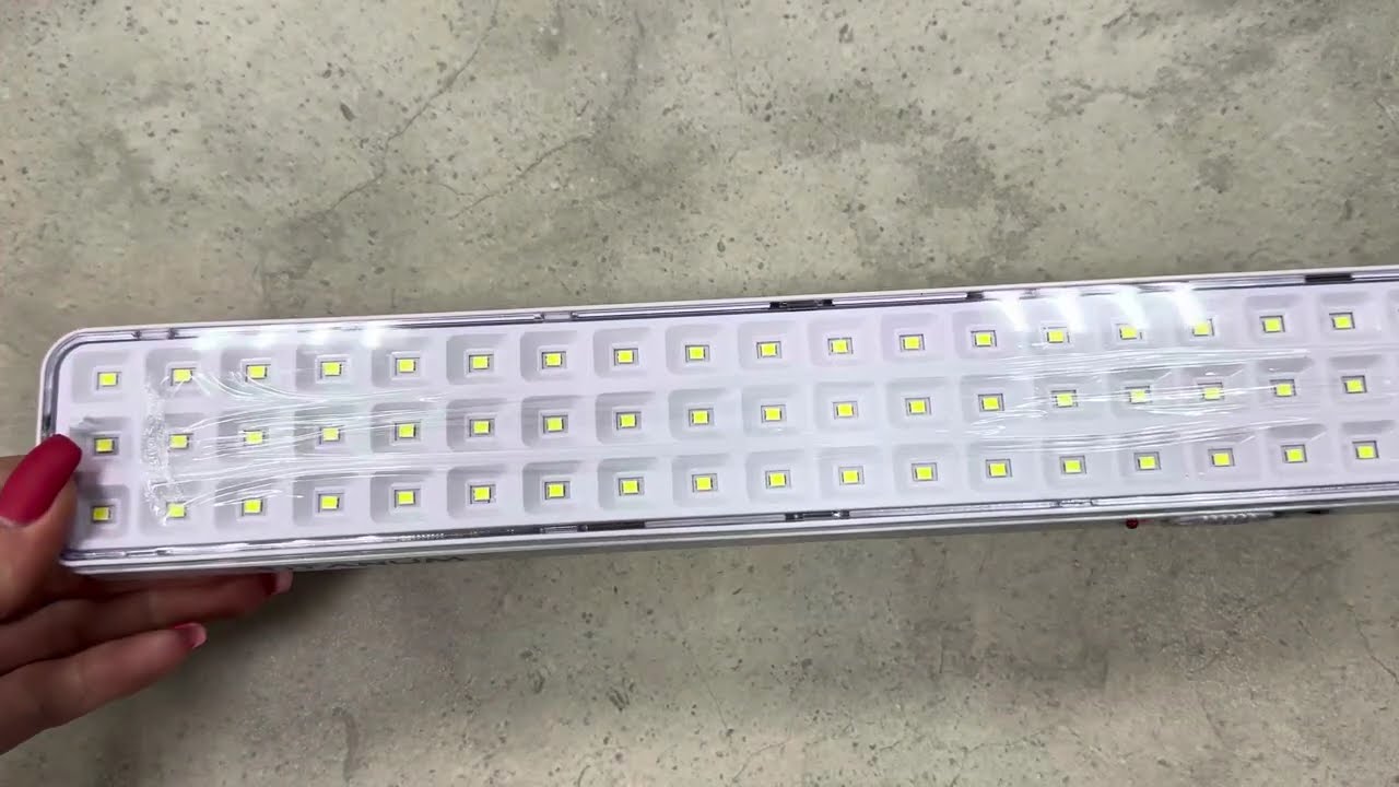 Аварійний світлодіодний світильник TITANUM 60 LED 6500K (TL-EM1108)