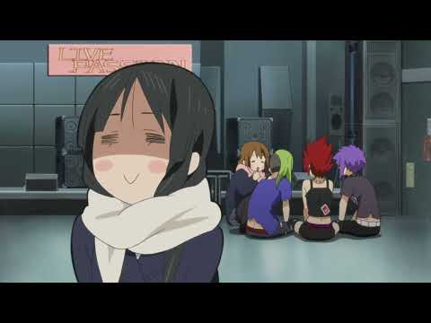Yui befriended with strangers 【K-ON!】