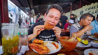 $2 Guatemalan Street Food 🍗  Fried Chicken at Biggest Market in Central America!! - YouTube