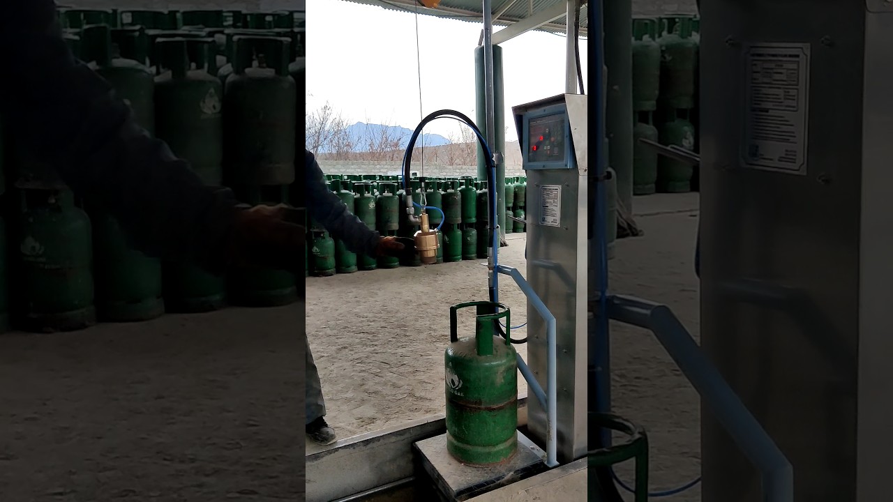 GITCO GAS FILLING #100k #automobile #500gas #gas #funny #oil #ytshorts #travel #100kfans #50k #viral