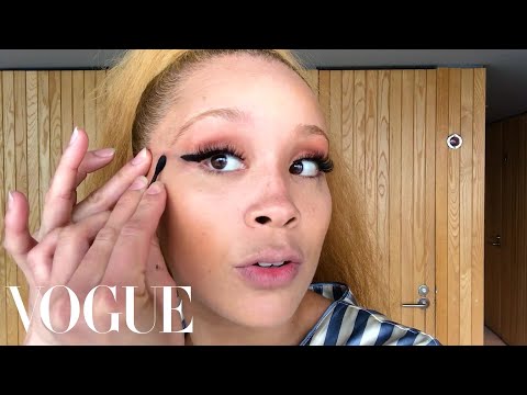 Lion Babe's Jillian Hervey's Guide to Fierce Feline Eyes | Beauty Secrets | Vogue