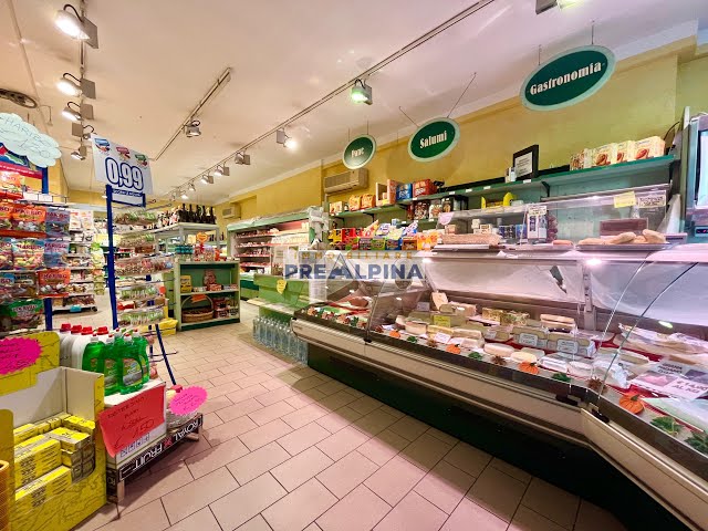 Cedesi attività a Casnigo